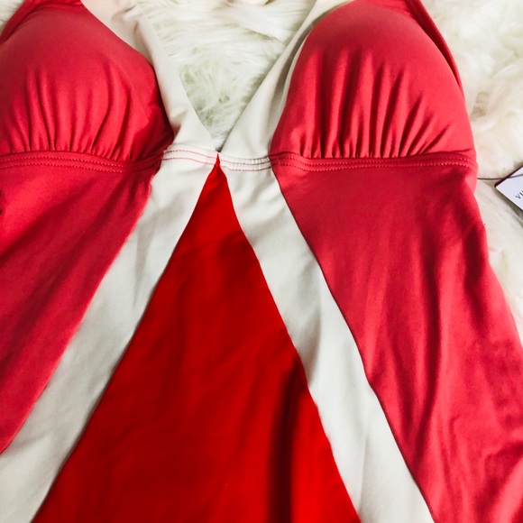 NWT Vince Camuto color block swimsuit - Picture 4 of 8